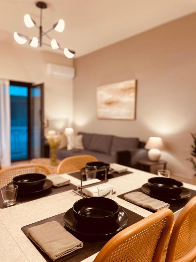 2 Bedroom Apt - Live Like A Local In Kolonaki Atenas Exterior foto