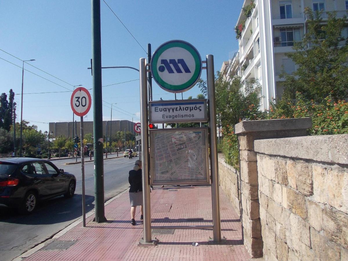 2 Bedroom Apt - Live Like A Local In Kolonaki Atenas Exterior foto