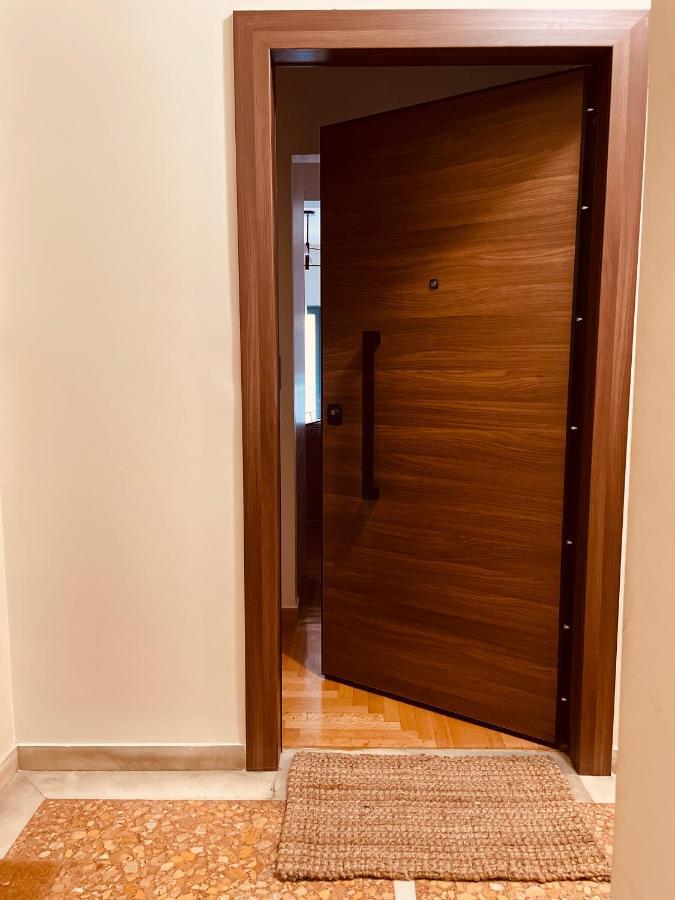 2 Bedroom Apt - Live Like A Local In Kolonaki Atenas Exterior foto
